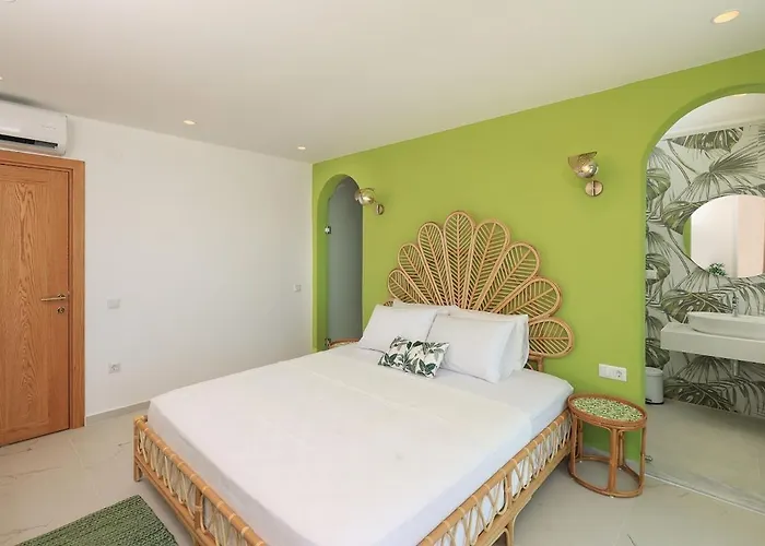 Calikusu Magnificent Ultraluxury Villa *